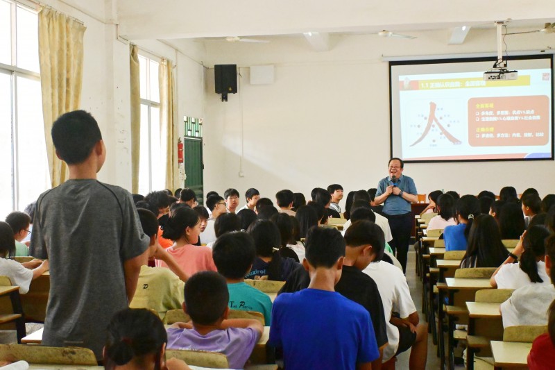 星辉平台-圆梦路上心向阳,心理健康助翱翔——江西应用科技学院开展“圆梦工程”心理专项社会实践活动