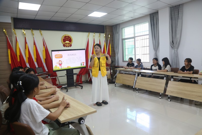 星辉平台-圆梦路上心向阳,心理健康助翱翔——江西应用科技学院开展“圆梦工程”心理专项社会实践活动