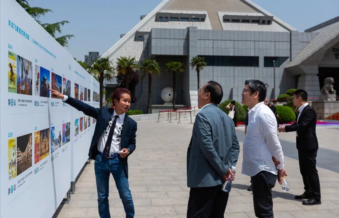 星辉平台-“文明赓续·古今交融——许鸿飞雕塑世界巡展·郑州站”在河南博物院开幕