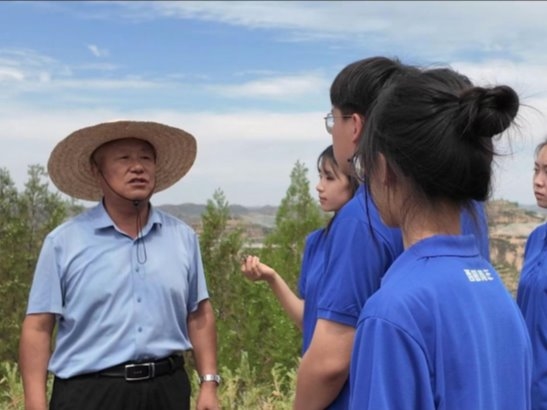 星辉平台-追寻领袖足迹，筑梦乡村振兴： 西安邮电大学赴榆林开展社会实践活动